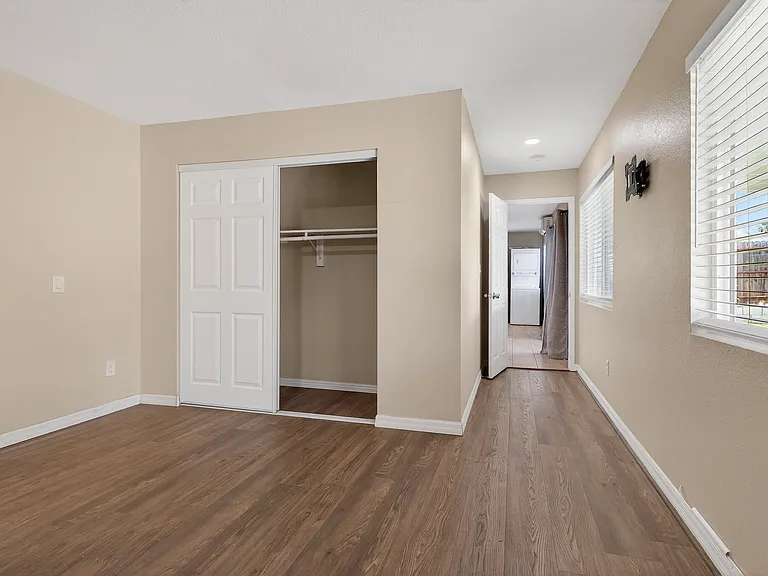 2051 Sycamore Ct — Photo 21