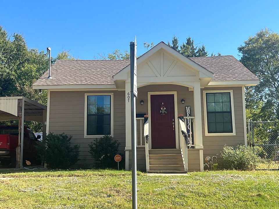 1st image of 607 W Gilmer St