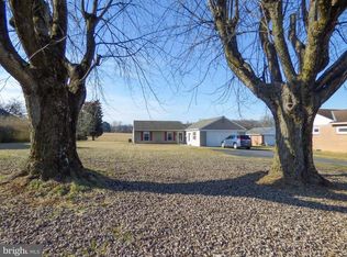 482 Locust Grove Rd, York, PA 17402