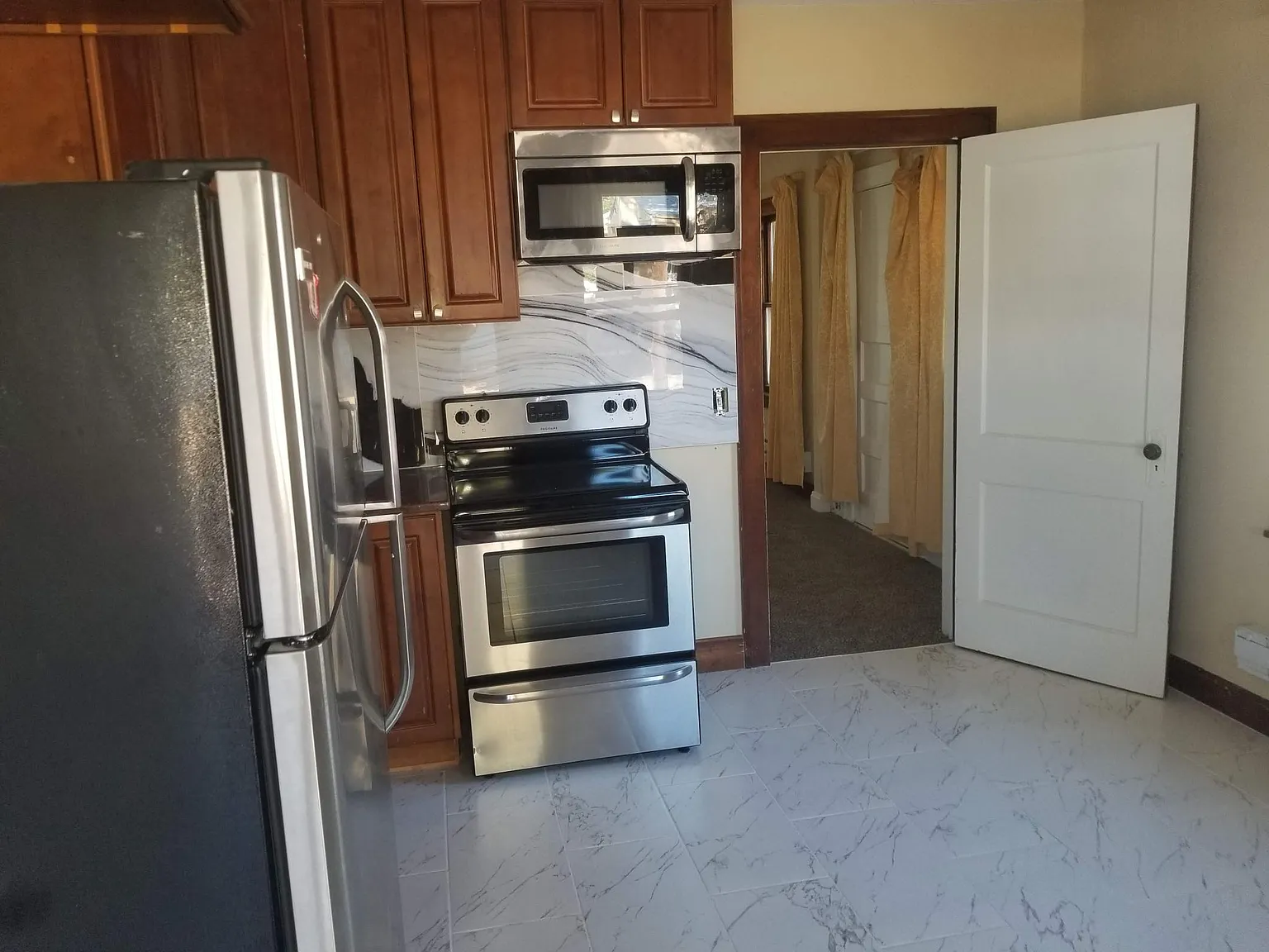 1 bed, 1775 sqft, $1,900 — Photo 3