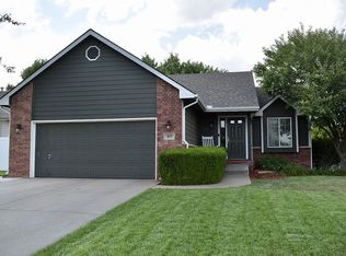 833 S Carriage Ct, Maize, KS 67101