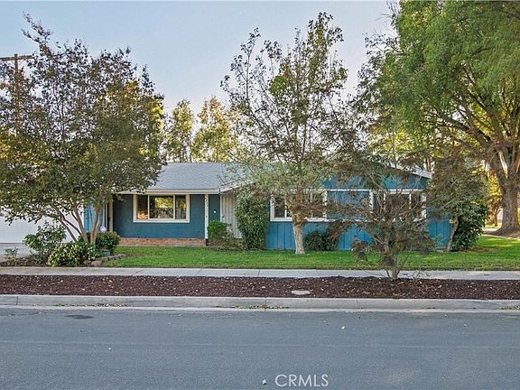 2nd image of 4834 Cliffside Dr