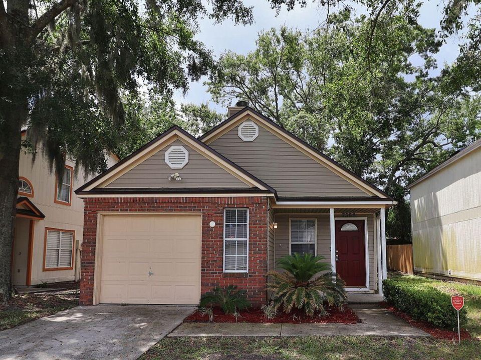 1st image of 7568 Somerton Dr
