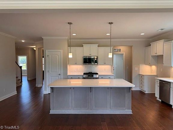 5th image of 209 Grandworth Way