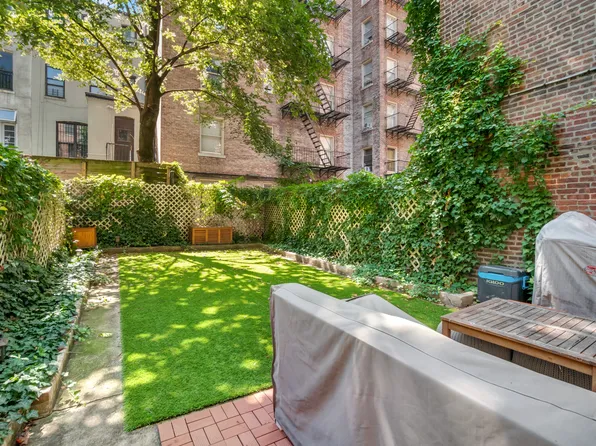 312 West 90th Street image 2 of 10