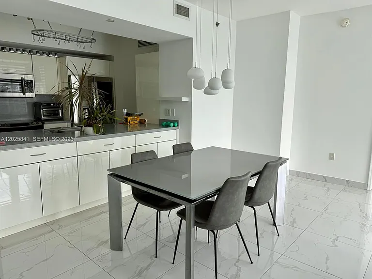 951 Brickell Ave #2810 — Photo 3