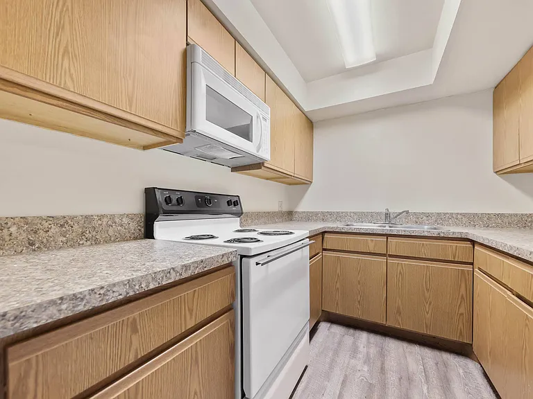 Indian Valley Apartments — Photo 14