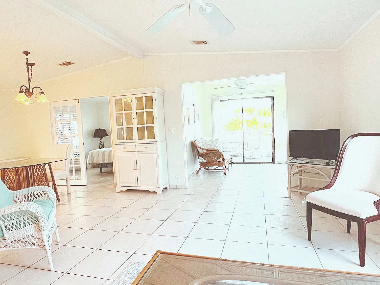 1507 Aqueduct Ln — Photo 3