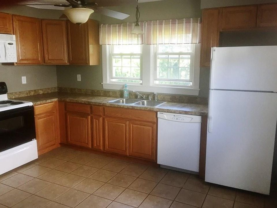 51 Ernest Ave 3, Worcester, MA 01604 Zillow