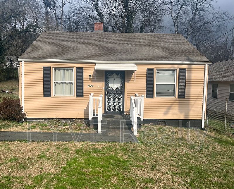 1st image of 2025 Seminole Ave
