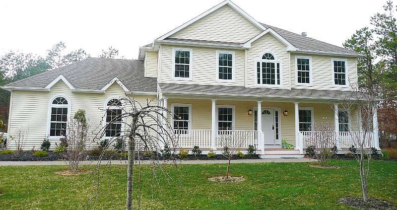 1st image of 4 Sylvan Ct
