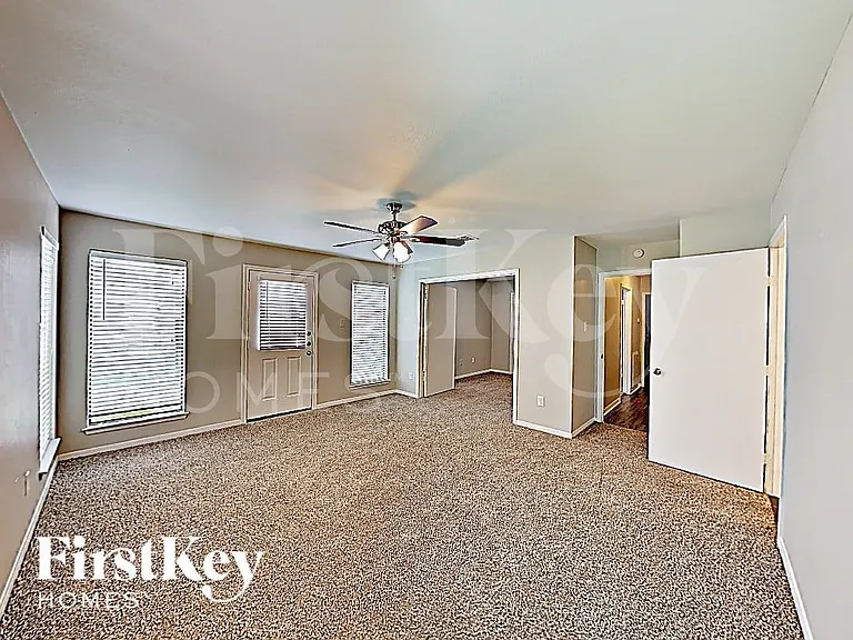 7451 Tunbury Ln — Photo 7