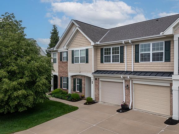 3rd image of 825 Foinavon Ln