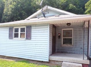 445 Stewart St, Welch, WV 24801