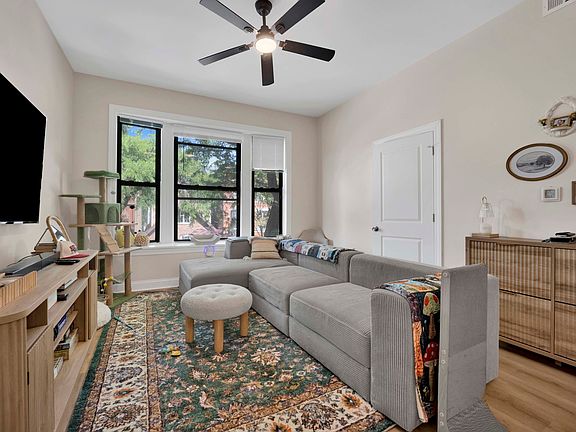 2nd image of 614 S Loomis St #2