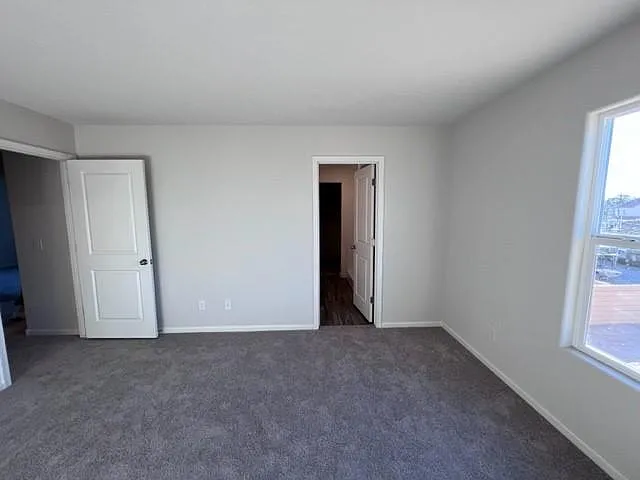 2415 Village Dr — Photo 31