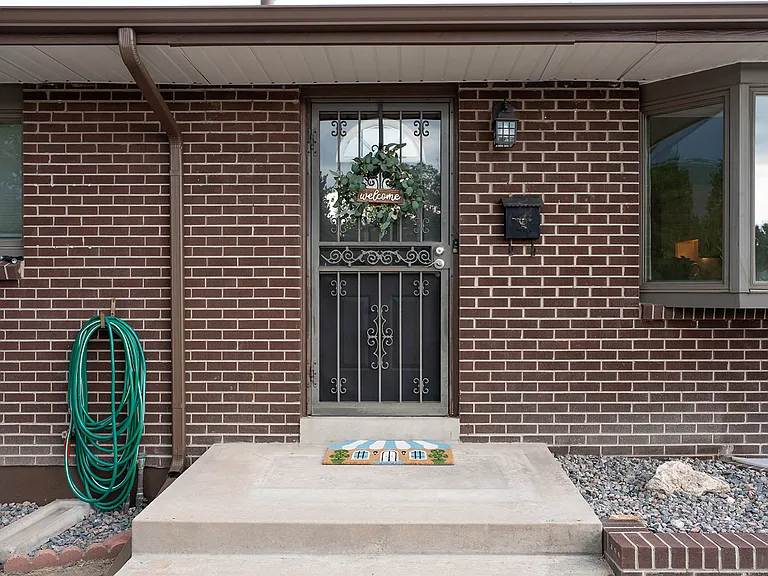 2696 S Norman Ct — Photo 3