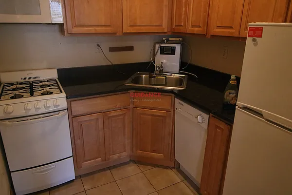 Rented by Guidance Realty Corp. | media 9