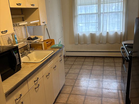 3rd image of 91 Huntington Ave #3