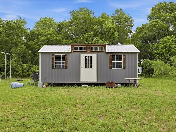 2nd image of 1442 County Road 269 W