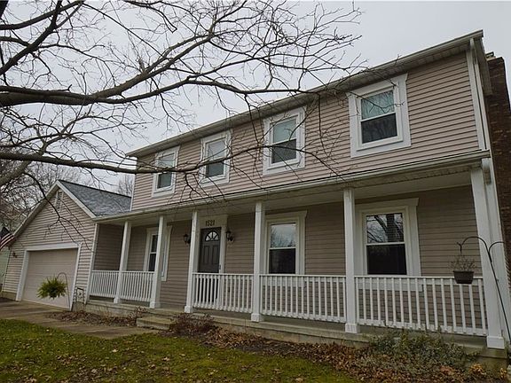 2nd image of 1521 Carriage Hill Dr