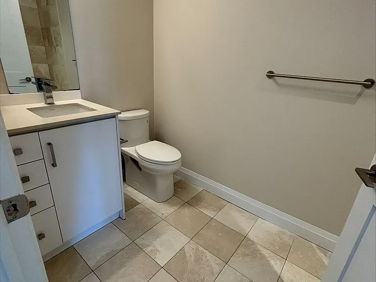 181 Huron St #1302 — Photo 11
