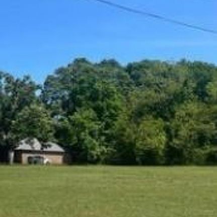 Exterior Neighborhood (street photo)