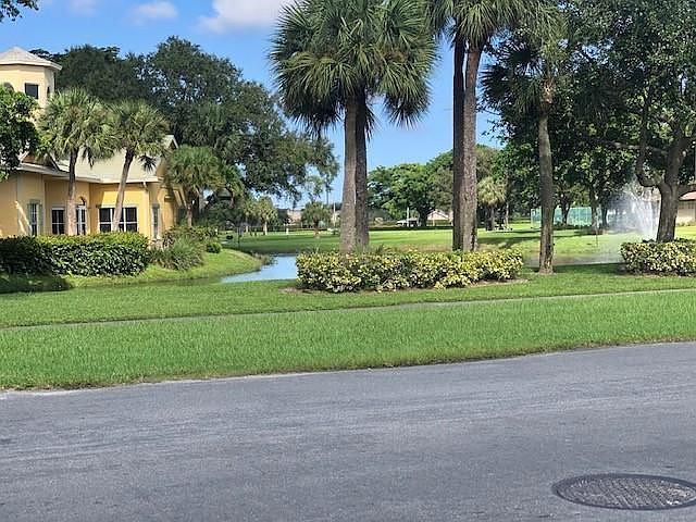1st image of 218 Meadows Cir #218