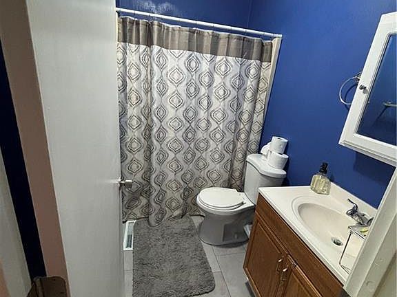 3rd image of 311 N Grant St
