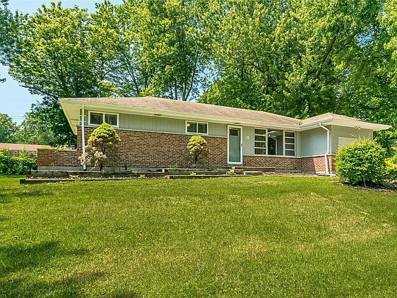 3rd image of 31 Rolling Hills Dr