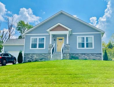 (Undisclosed Address), La Grange, KY, 40031