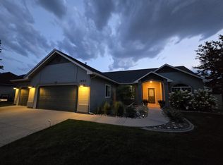 3303 S Raintree Dr, Nampa, ID 83686