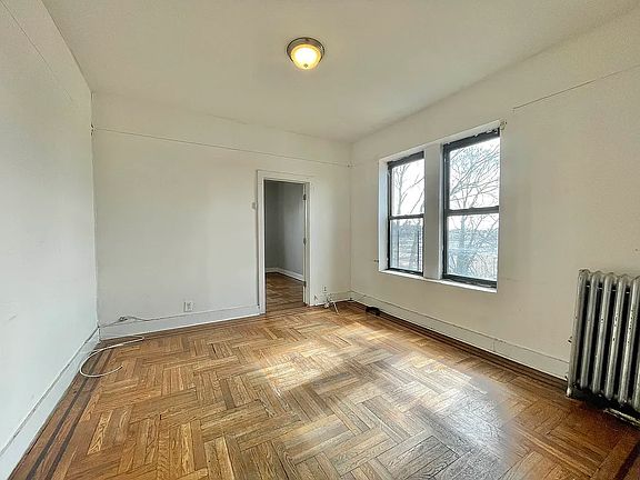 2nd image of 501 Saratoga Ave #B1