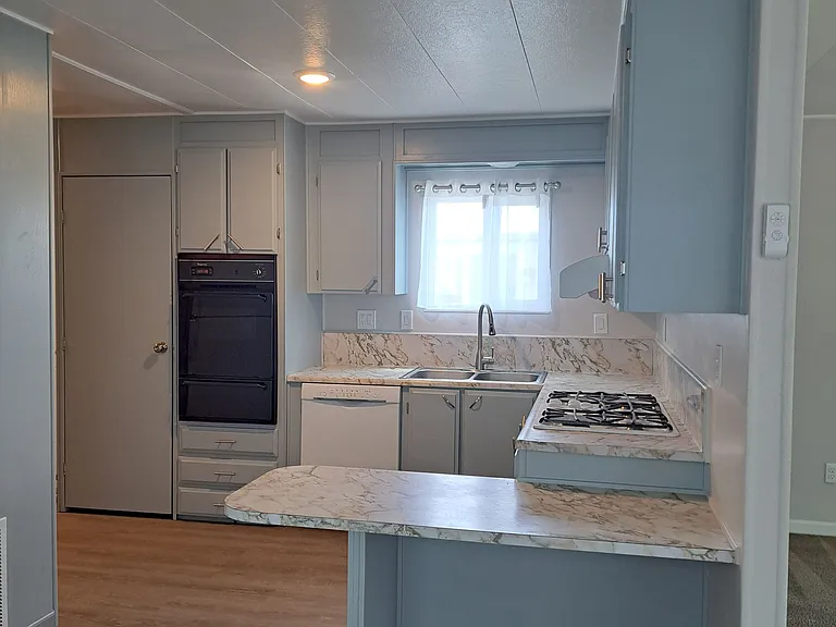 440 Gentry Way #7 — Photo 3