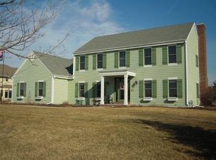 1016 River Reserve Dr, Hartland, WI 53029