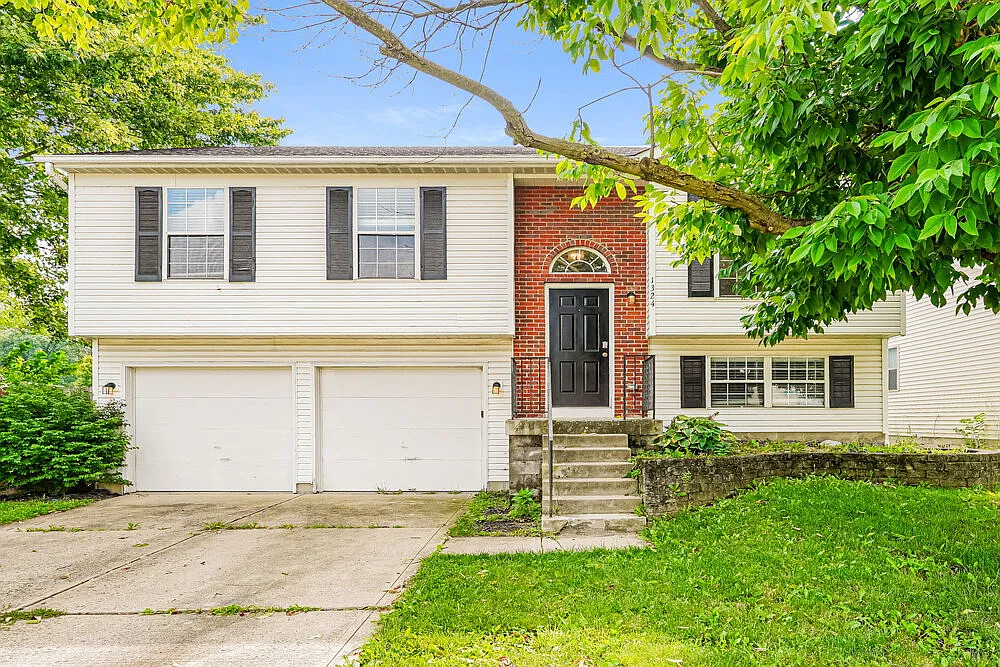 3 bed, 2.5 bath, 1520 sqft, $2,285 — Photo 1
