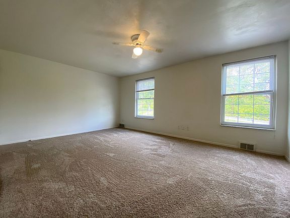 4th image of 368 Chapel Pl