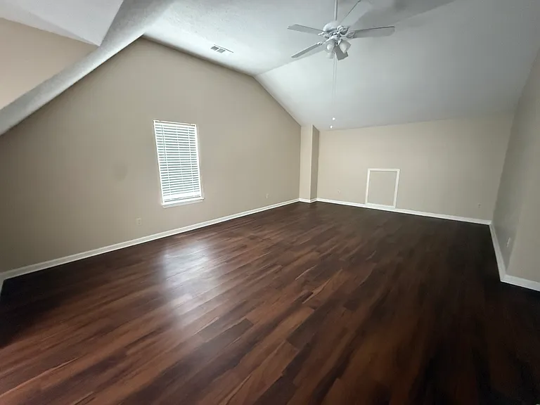 7519 Sugarcreek Dr — Photo 18