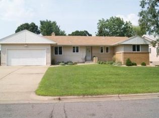 9018 W 34th St, Saint Louis Park, MN 55426