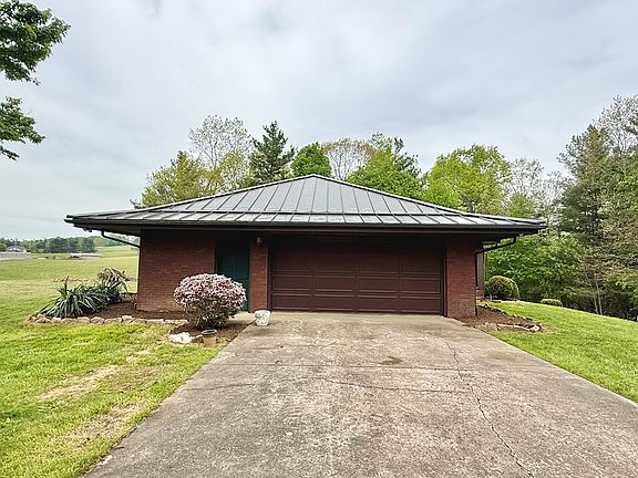 5th image of 531 Northwoods Ln