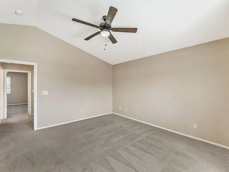 10401 Horseback Ridge Ave — Photo 16