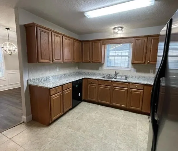 107 Armadale Dr — Photo 6