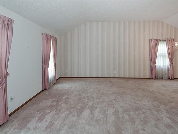 3rd image of 30859 Windy Hollow Ln