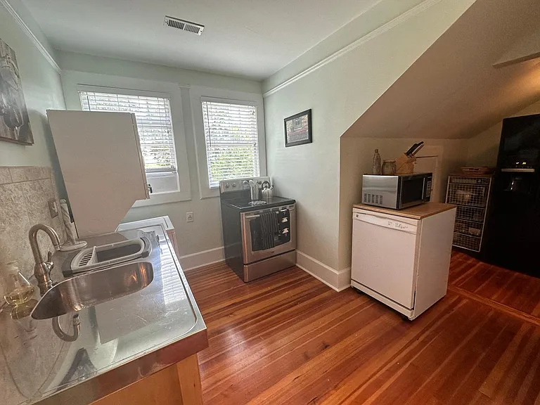 12 E Earle St #A — Photo 12