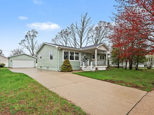 1015 S Griffin St, Grand Haven, MI 49417