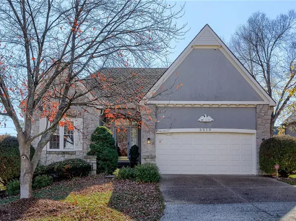 8819 W 142nd Ct, Overland Park, KS 66221