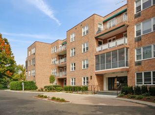 2 Putnam Hl APT 3K, Greenwich, CT 06830