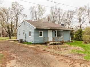 1615 E Dunkerton Rd, Cedar Falls, IA 50613