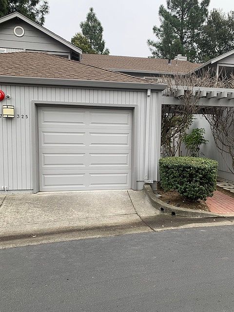 1st image of 325 Blanchard Ln