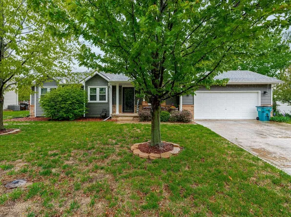 1633 Tanglewood Rd, Rose Hill, KS 67133